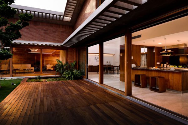 Total Environment - In That Quiet Earth Villa - Deck & Garden with every home