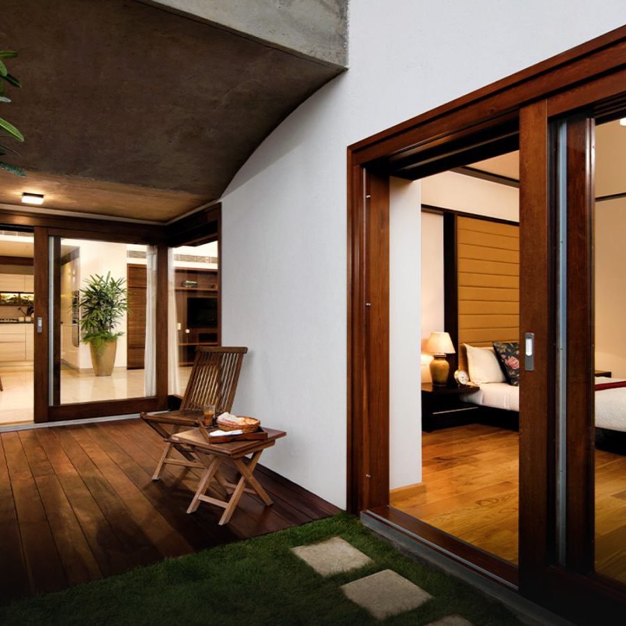 Total Environment - Learning to Fly - Easy access to garden & deck