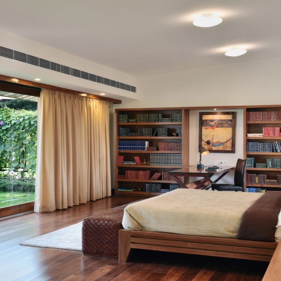 Total Environment - In That Quiet Earth Villa - Easy access to your private garden from Master Bedroom